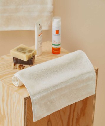 Maisonette - MICRO TOUCH TOWEL