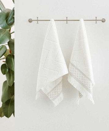 Maisonette - ПОЛОТЕНЦЕ-ПОЛУОСТРОВ