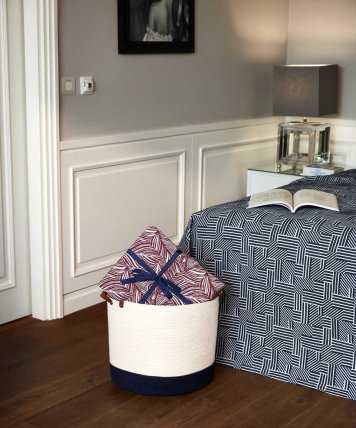 Maisonette - КОРЗИНА С КОЖАНОЙ РУЧКОЙ 40X36 см ТЕМНО-СИНИЙ-КРЕМОВЫЙ