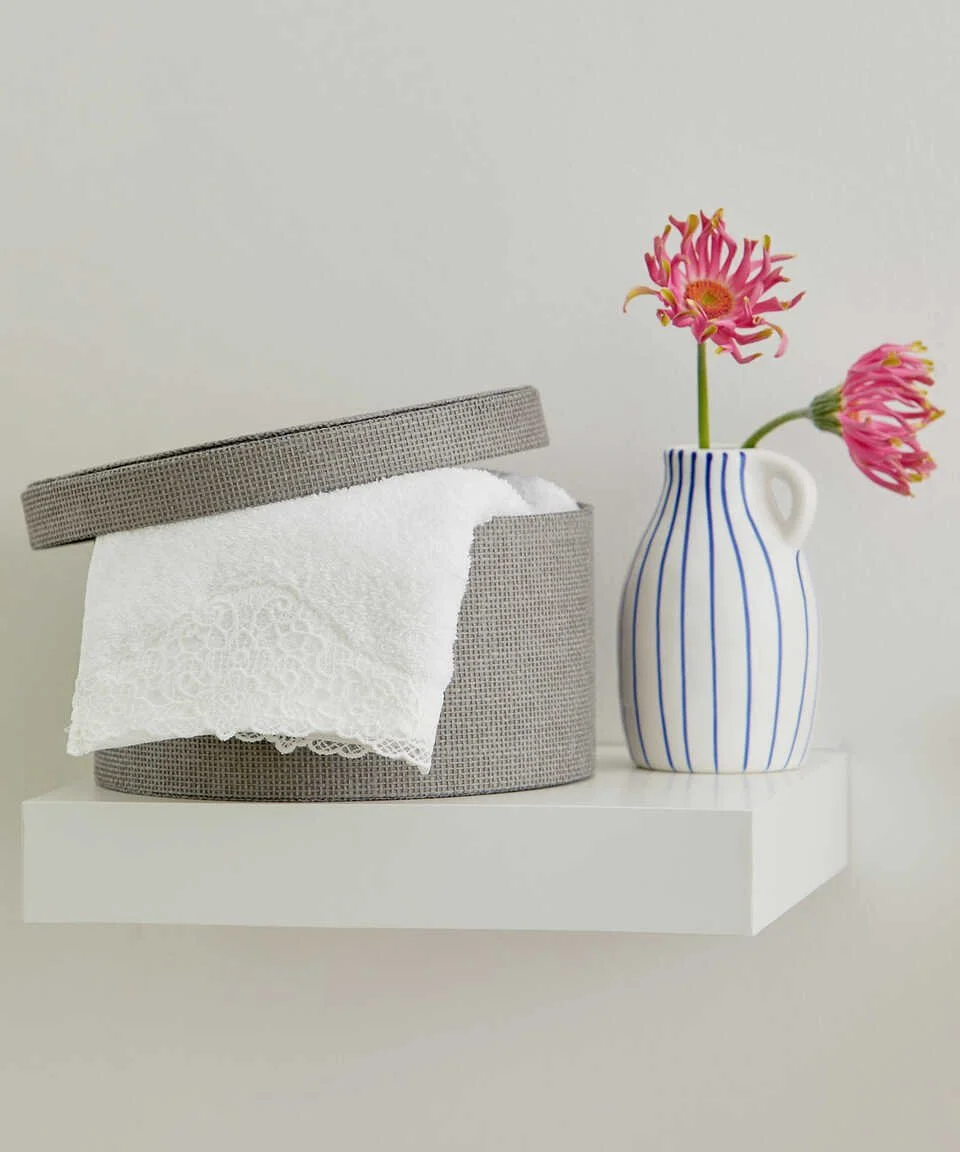 Damask towel