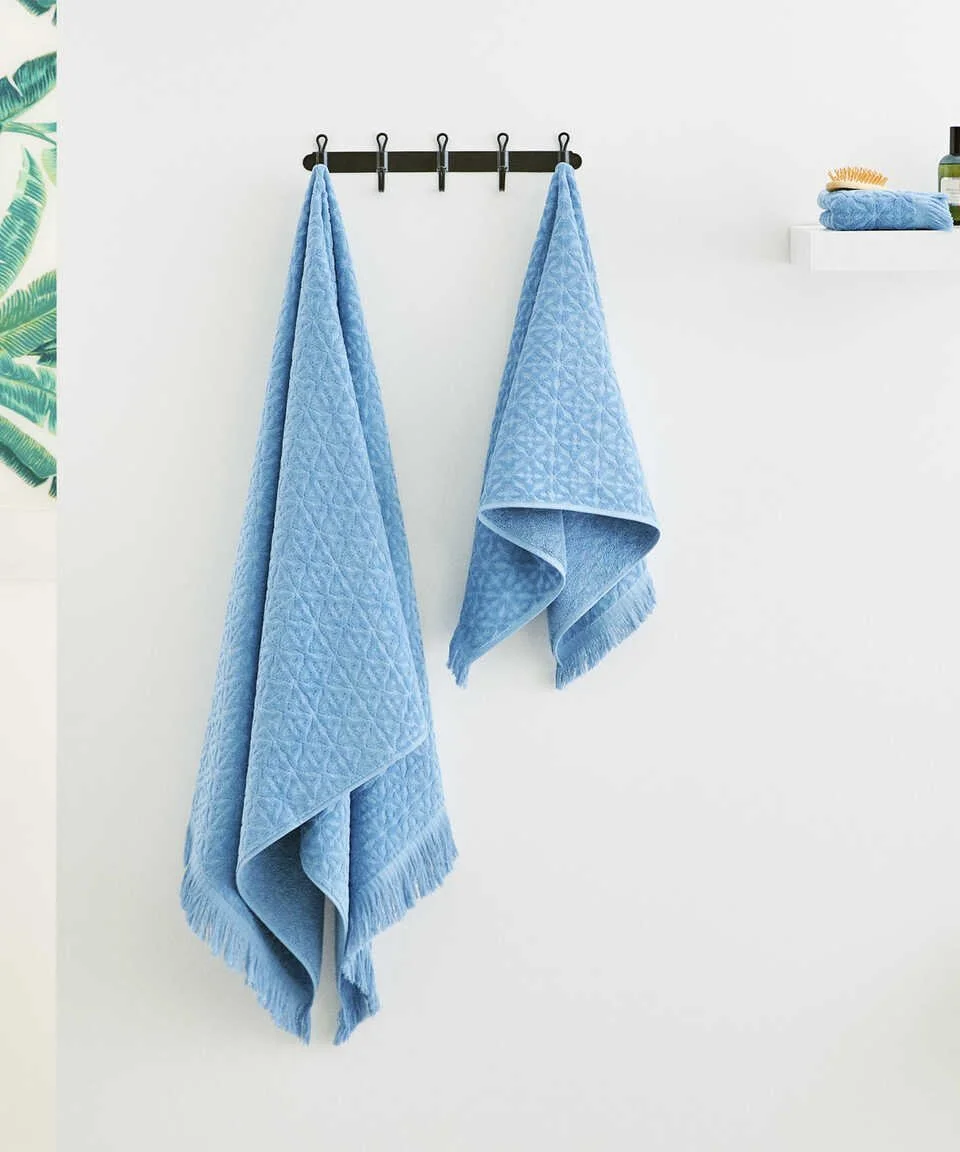 HELIX TOWEL