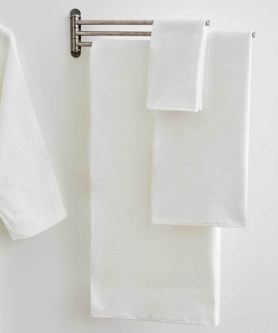 SULTANS COLLECTION TOWEL - 1