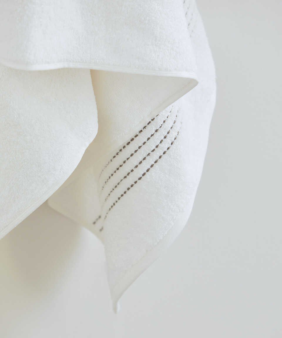 SUBTLE STITCH HAVLU - 1